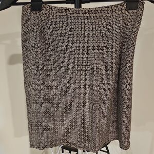 Ann Taylor Black and White Geometric Mini Skirt